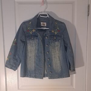 193 - 🌼 Embroidered Floral Denim Jacket – Vintage Boho Charm